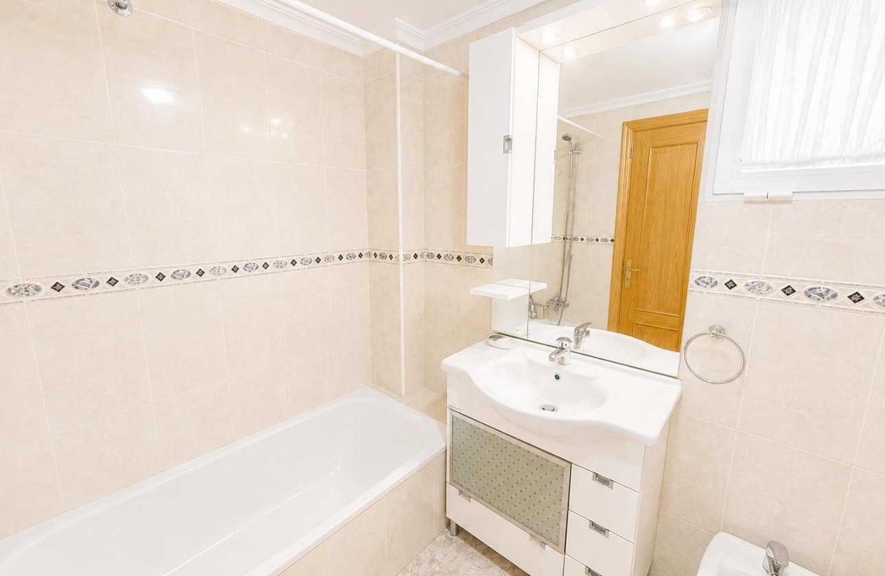 Reventa - Apartamento / piso - Torrevieja - Playa del cura