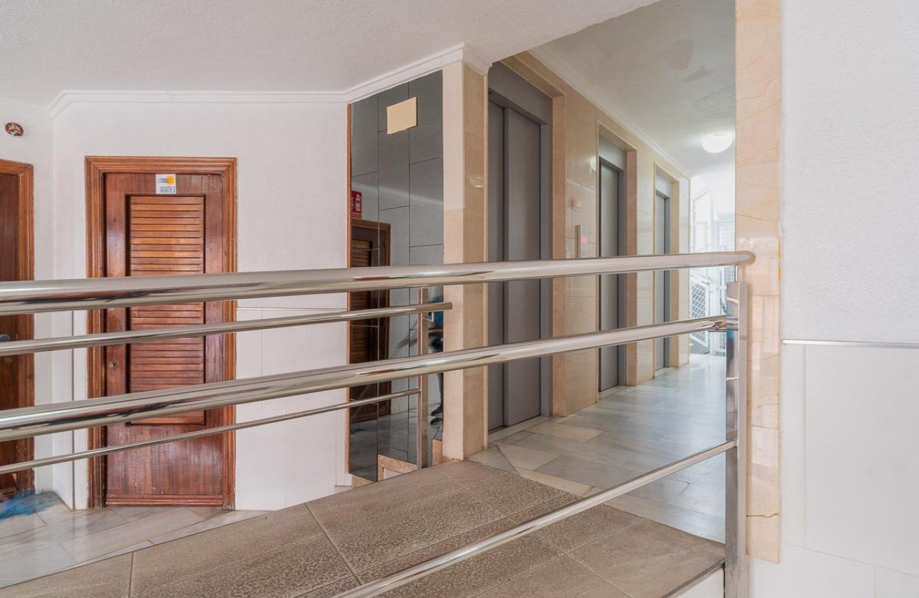 Revente - Appartement - Torrevieja - Centro