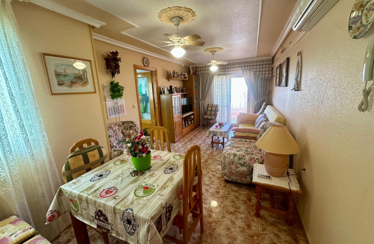 Revente - Appartement - Torrevieja - La Mata pueblo