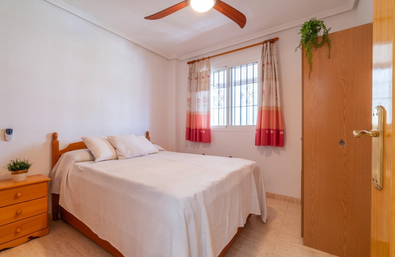 Long Term Rental - Apartment / flat - Torrevieja - La Mata