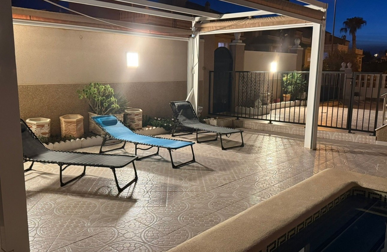 Revente - Villa - Orihuela Costa - Villamartín