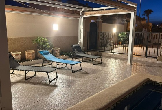 Revente - Villa - Orihuela Costa - Villamartín