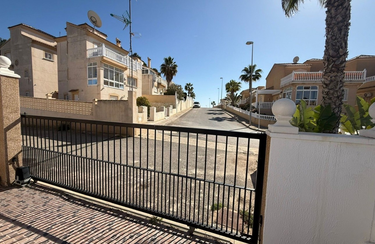 Revente - Villa - Orihuela Costa - Villamartín