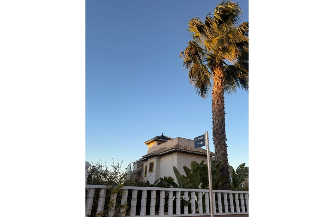 Revente - Villa - Orihuela Costa - Villamartín