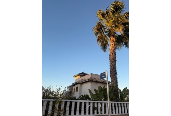 Revente - Villa - Orihuela Costa - Villamartín