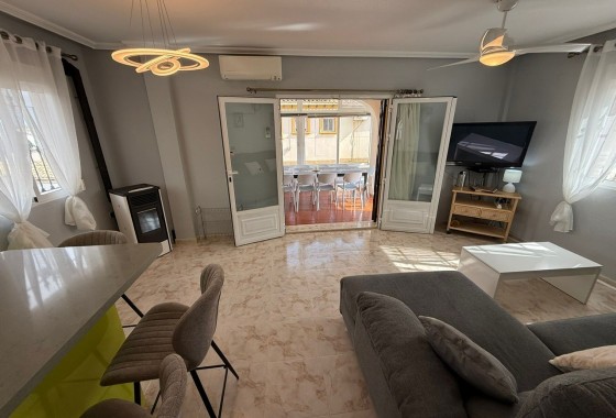 Revente - Villa - Orihuela Costa - Villamartín