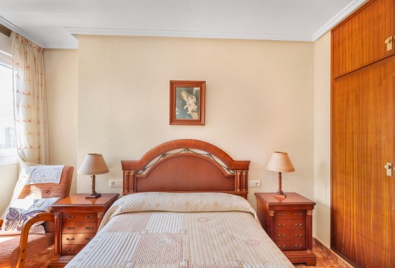 Resale - Apartment / flat - Torrevieja - Playa del cura