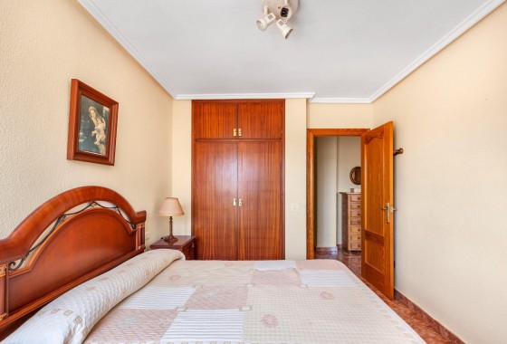 Resale - Apartment / flat - Torrevieja - Playa del cura