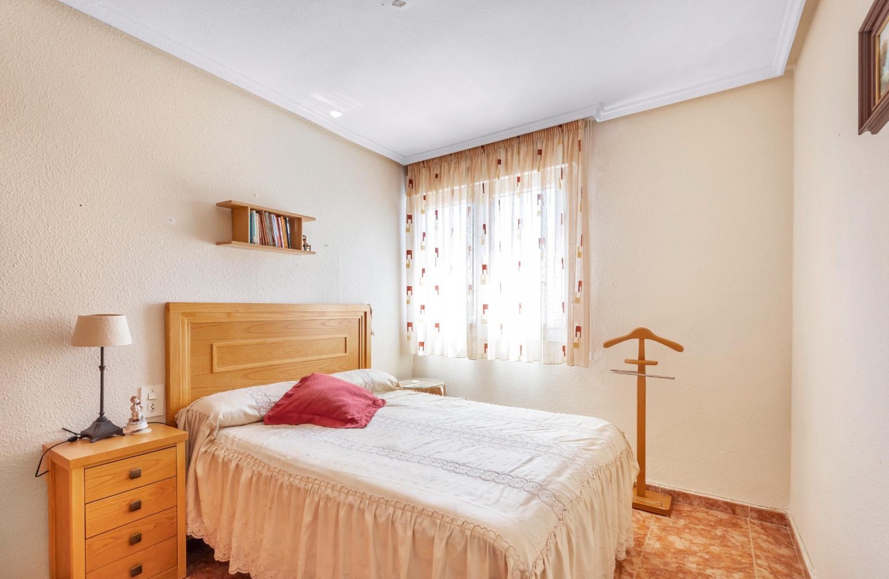 Resale - Apartment / flat - Torrevieja - Playa del cura