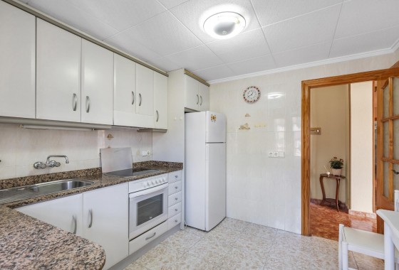 Resale - Apartment / flat - Torrevieja - Playa del cura