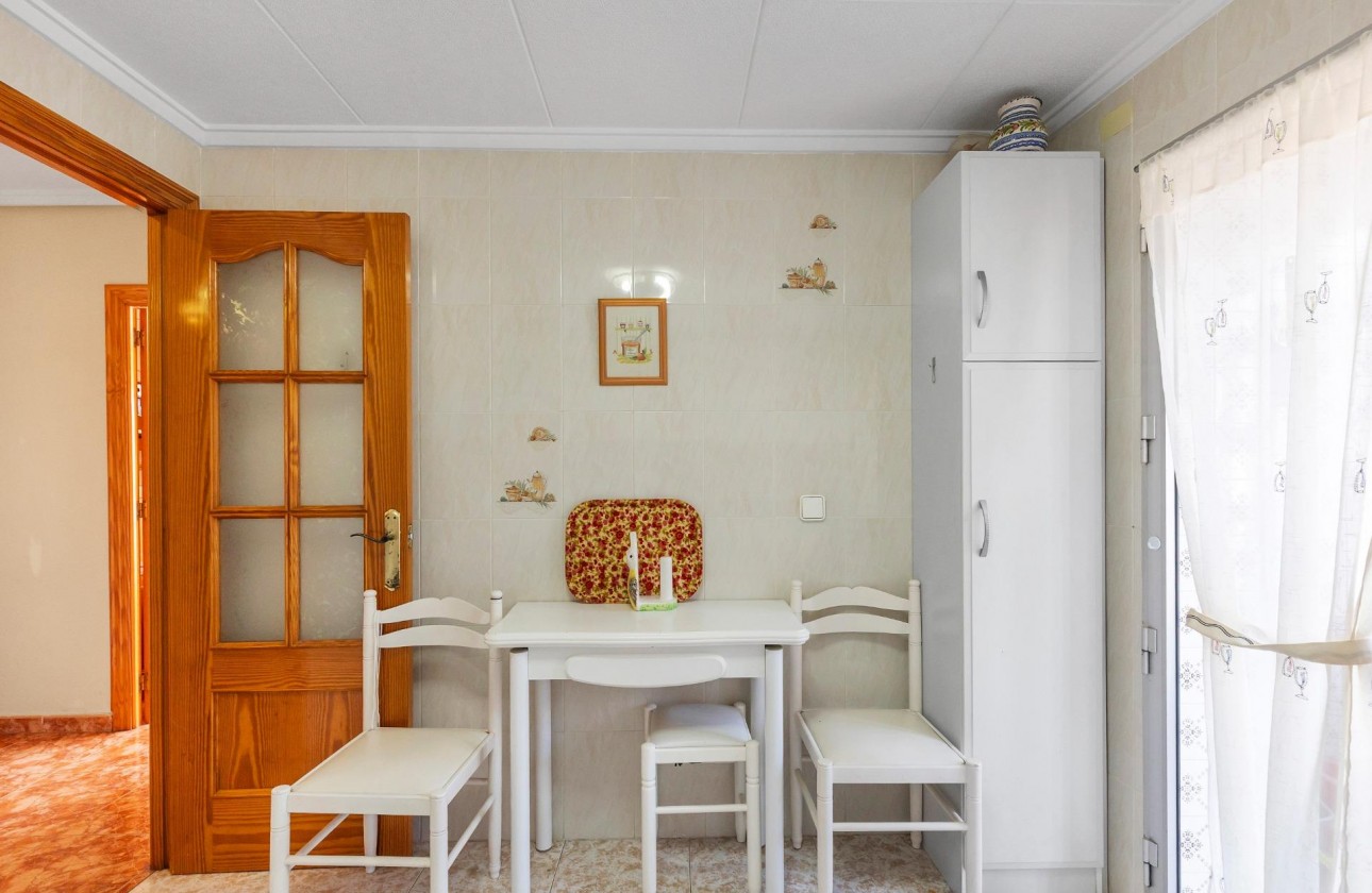 Resale - Apartment / flat - Torrevieja - Playa del cura