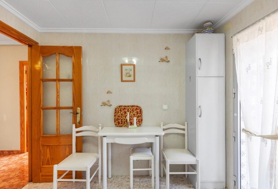Resale - Apartment / flat - Torrevieja - Playa del cura