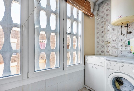 Resale - Apartment / flat - Torrevieja - Playa del cura