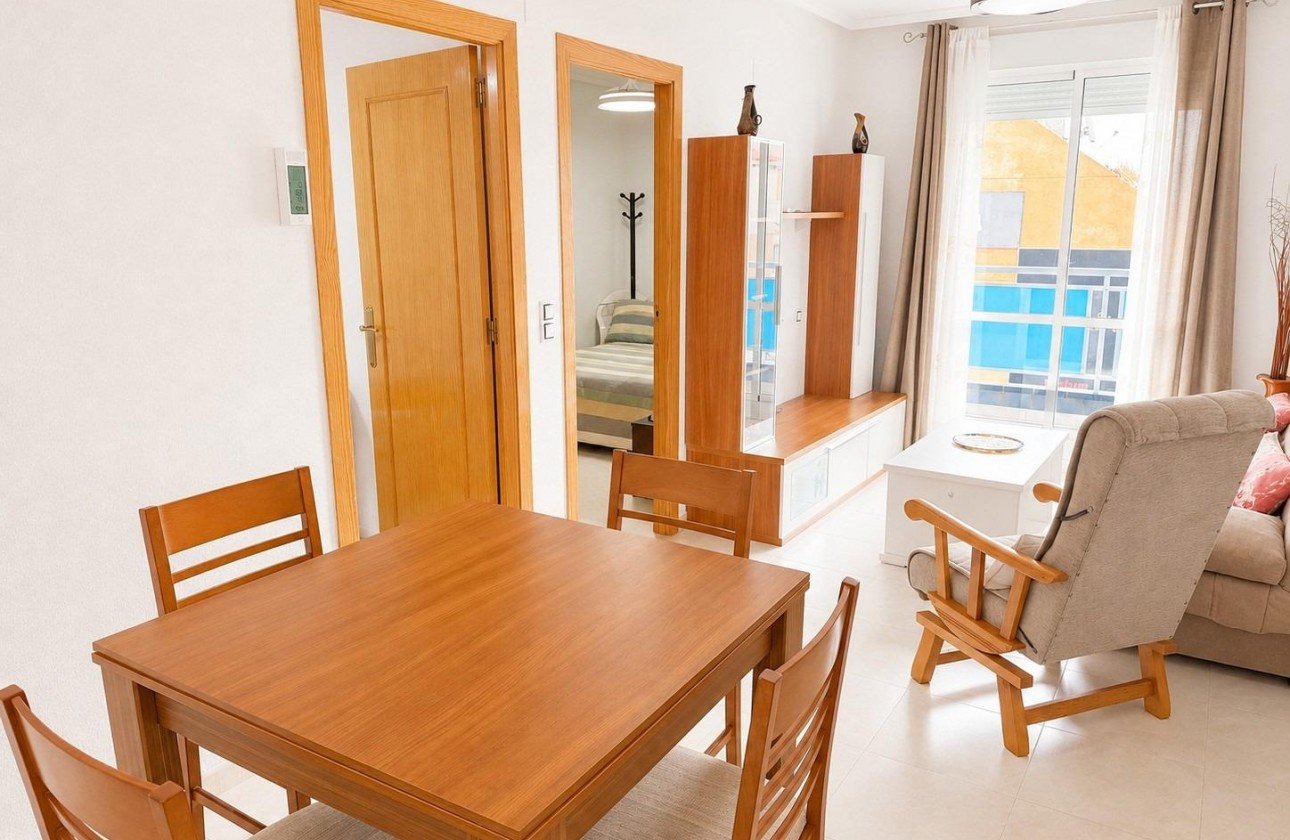 Resale - Apartment / flat - Torrevieja - Estacion de autobuses
