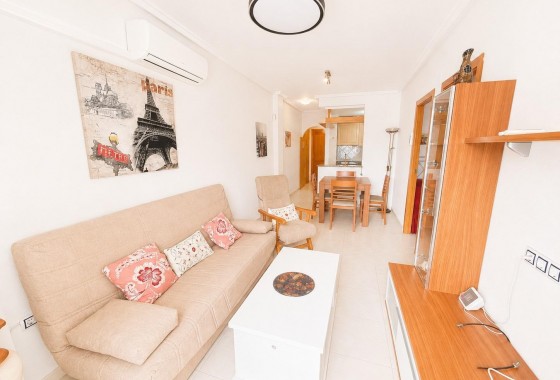 Resale - Apartment / flat - Torrevieja - Estacion de autobuses