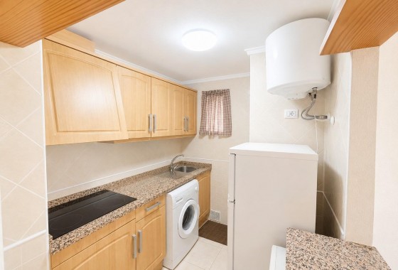 Resale - Apartment / flat - Torrevieja - Estacion de autobuses
