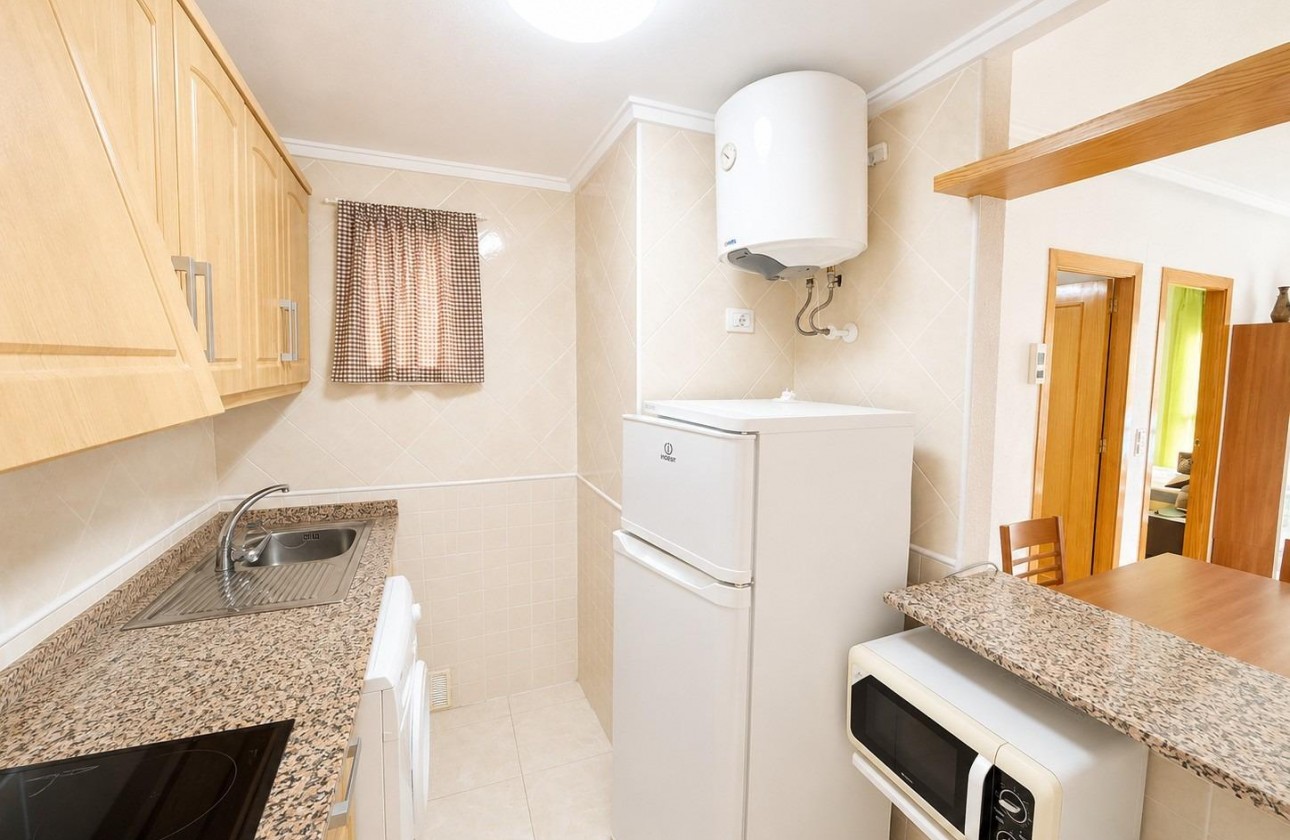 Resale - Apartment / flat - Torrevieja - Estacion de autobuses