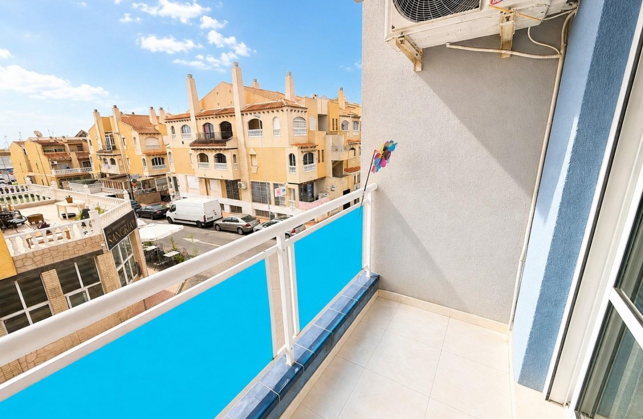 Resale - Apartment / flat - Torrevieja - Estacion de autobuses