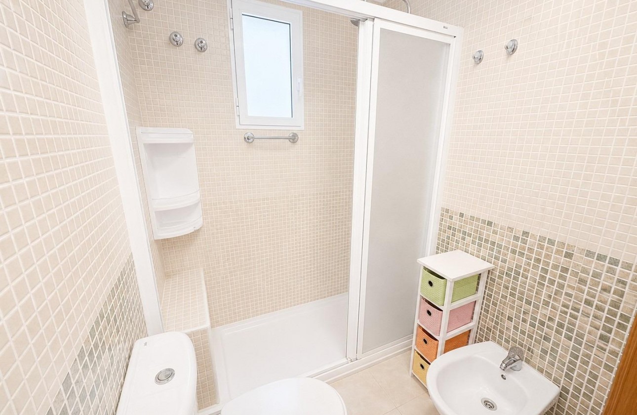 Resale - Apartment / flat - Torrevieja - Estacion de autobuses