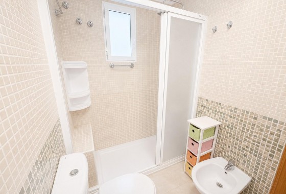 Resale - Apartment / flat - Torrevieja - Estacion de autobuses