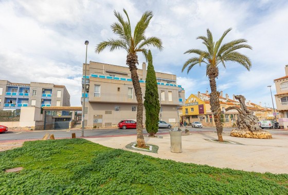 Resale - Apartment / flat - Torrevieja - Estacion de autobuses