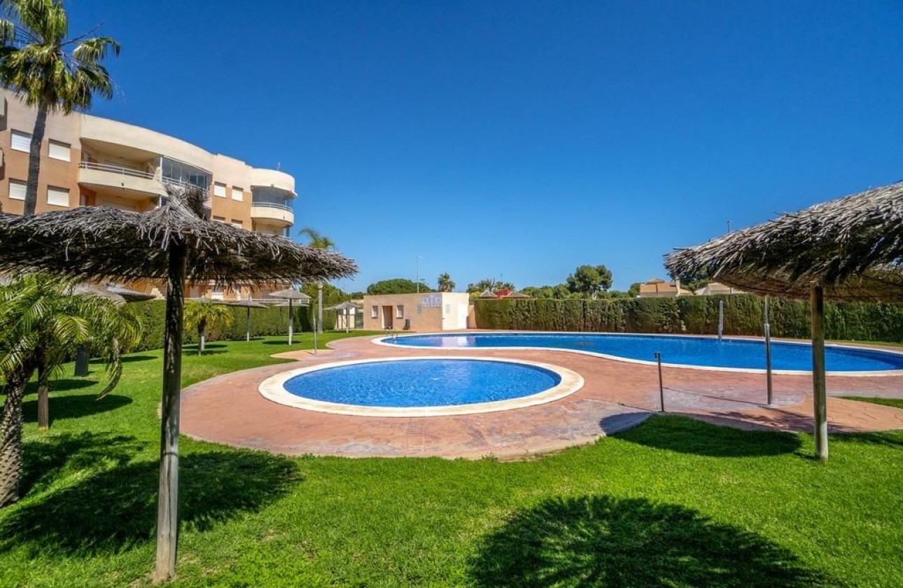 Reventa - Apartamento / piso - Dehesa de campoamor - Campoamor