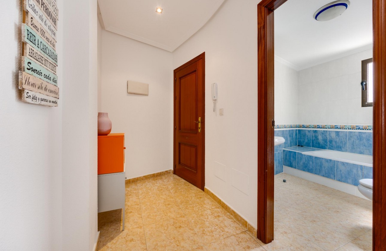 Reventa - Apartamento / piso - San Miguel de Salinas