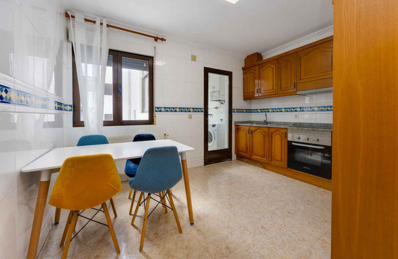 Reventa - Apartamento / piso - San Miguel de Salinas