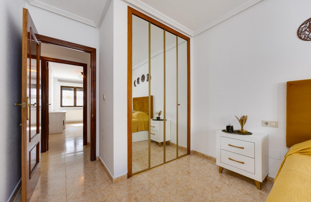 Reventa - Apartamento / piso - San Miguel de Salinas