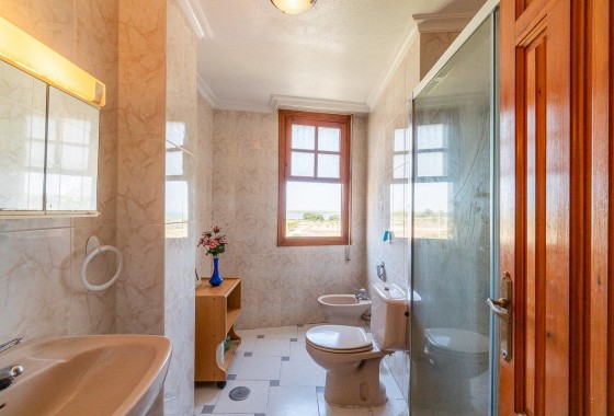 Resale - Apartment / flat - Torrevieja - La Mata