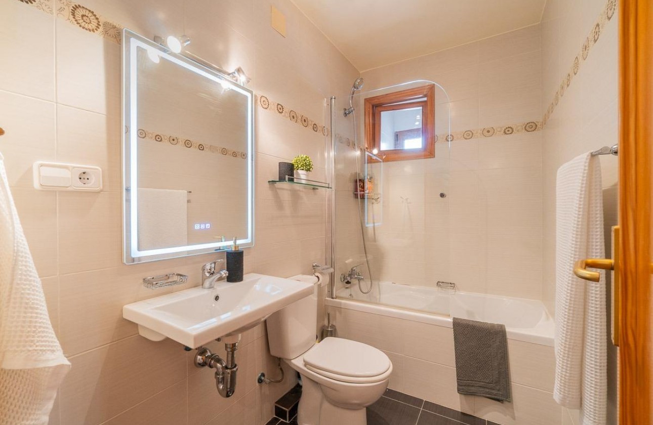 Reventa - Apartamento / piso - Torrevieja - Playa de los Naufragos