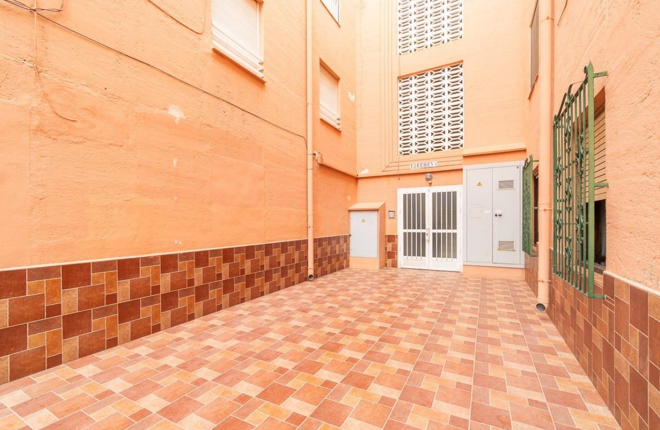 Reventa - Apartamento / piso - Torrevieja - Playa de los Naufragos