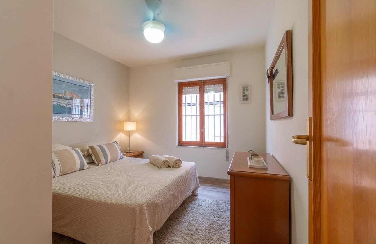 Reventa - Apartamento / piso - Torrevieja - Playa de los Naufragos