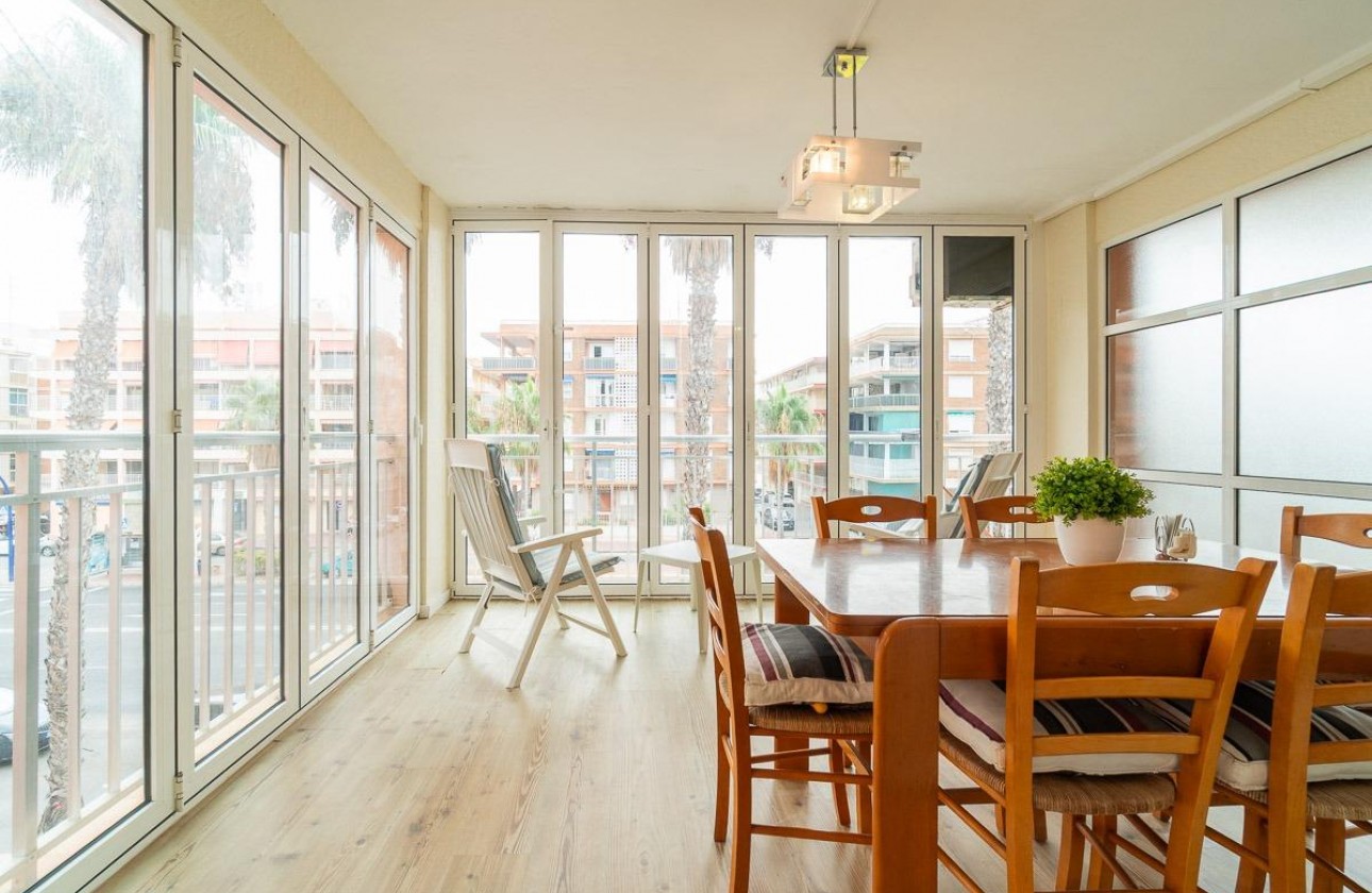 Reventa - Apartamento / piso - Torrevieja - Playa de los Naufragos