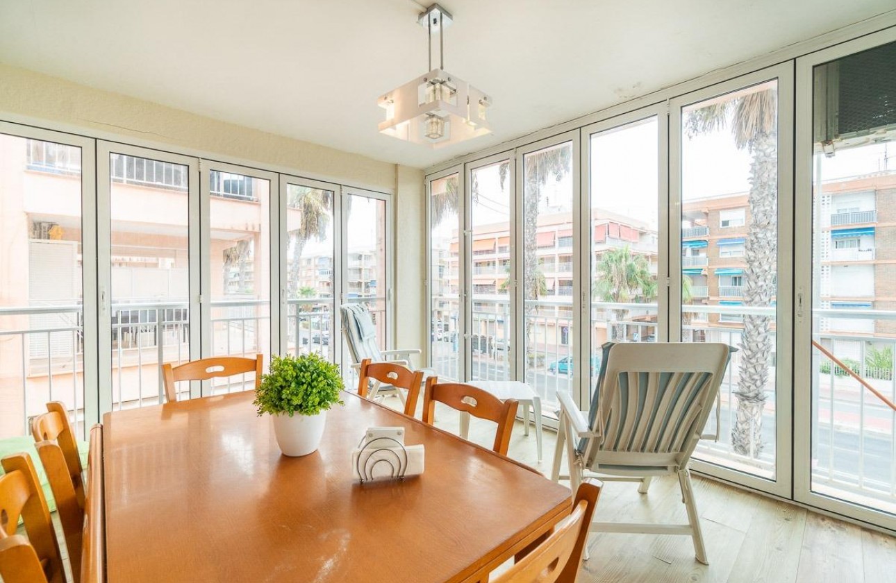 Reventa - Apartamento / piso - Torrevieja - Playa de los Naufragos