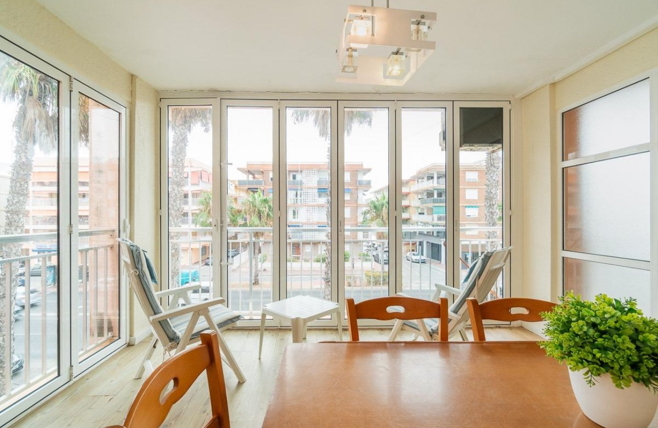 Reventa - Apartamento / piso - Torrevieja - Playa de los Naufragos