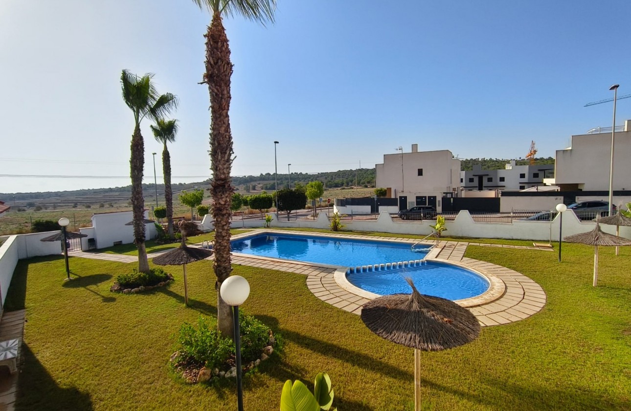 Resale - Villa - San Miguel de Salinas