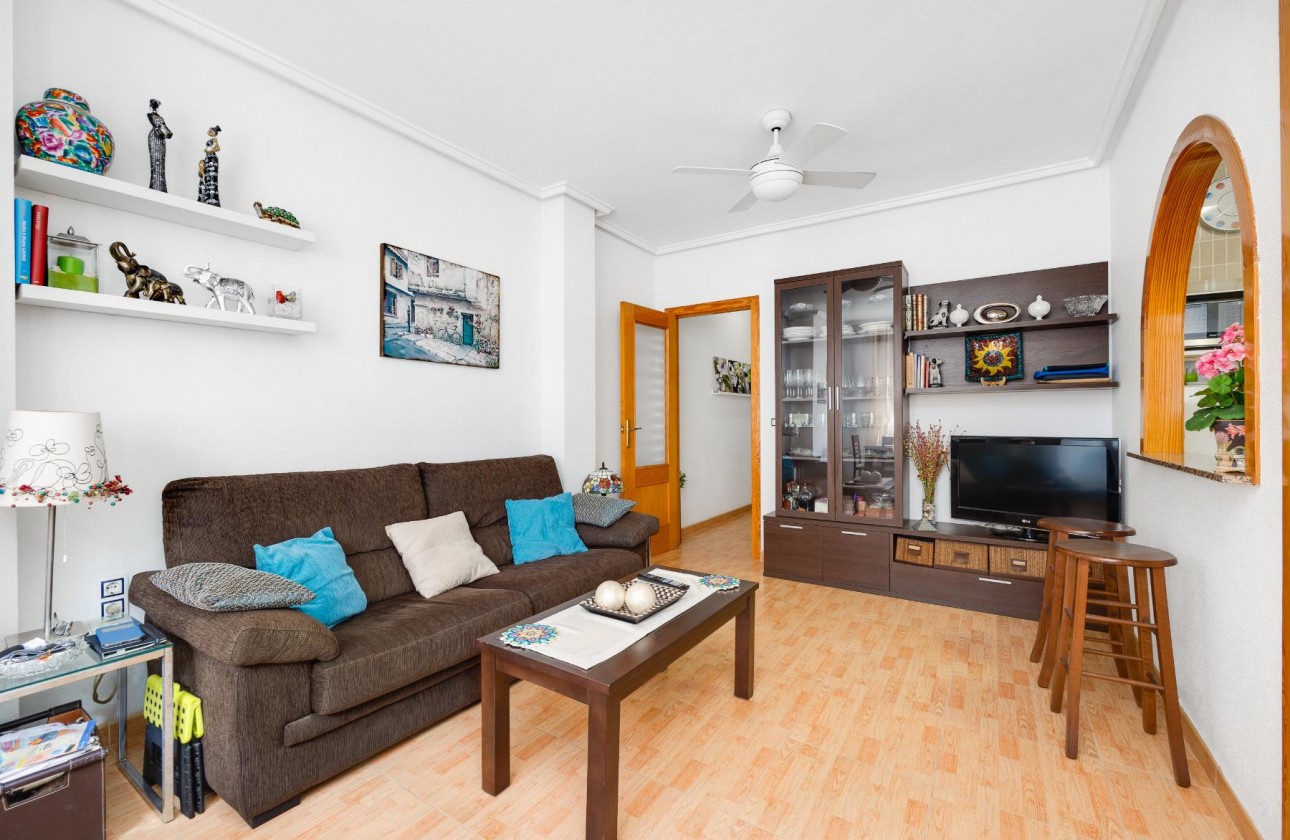 Resale - Apartment / flat - Torrevieja - Playa del Acequión