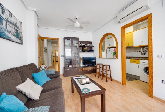 Resale - Apartment / flat - Torrevieja - Playa del Acequión