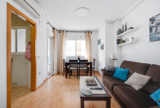 Resale - Apartment / flat - Torrevieja - Playa del Acequión