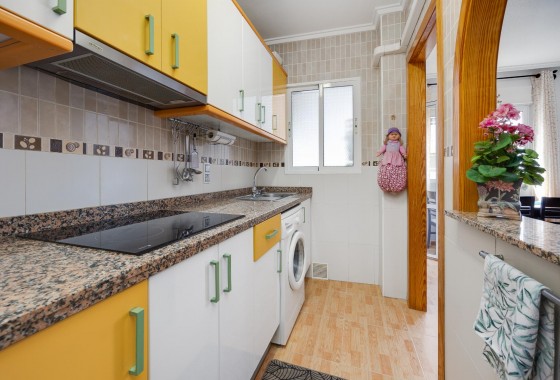 Resale - Apartment / flat - Torrevieja - Playa del Acequión