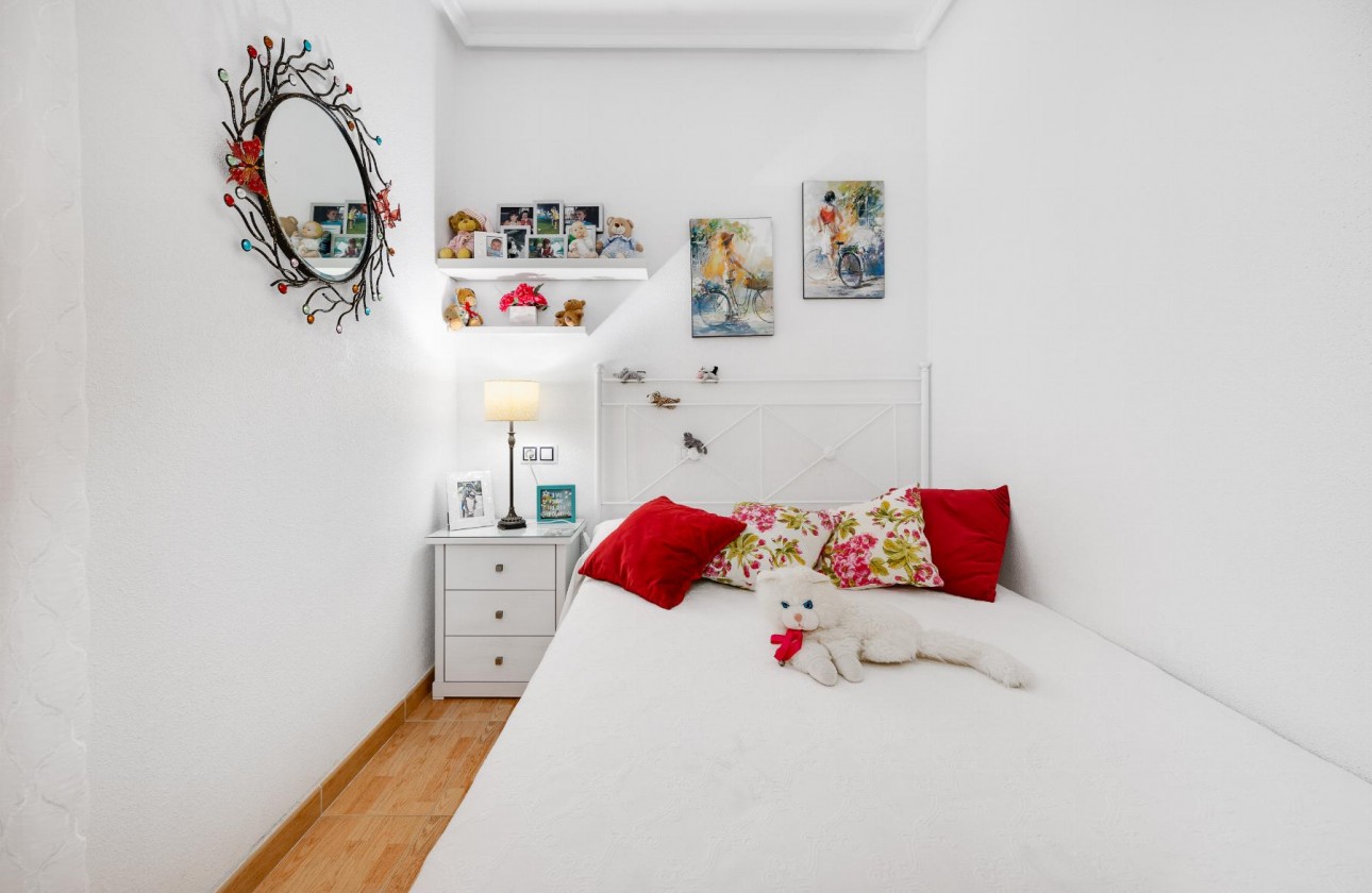 Resale - Apartment / flat - Torrevieja - Playa del Acequión