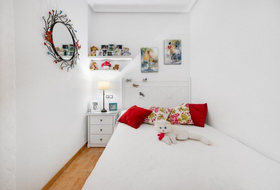 Resale - Apartment / flat - Torrevieja - Playa del Acequión