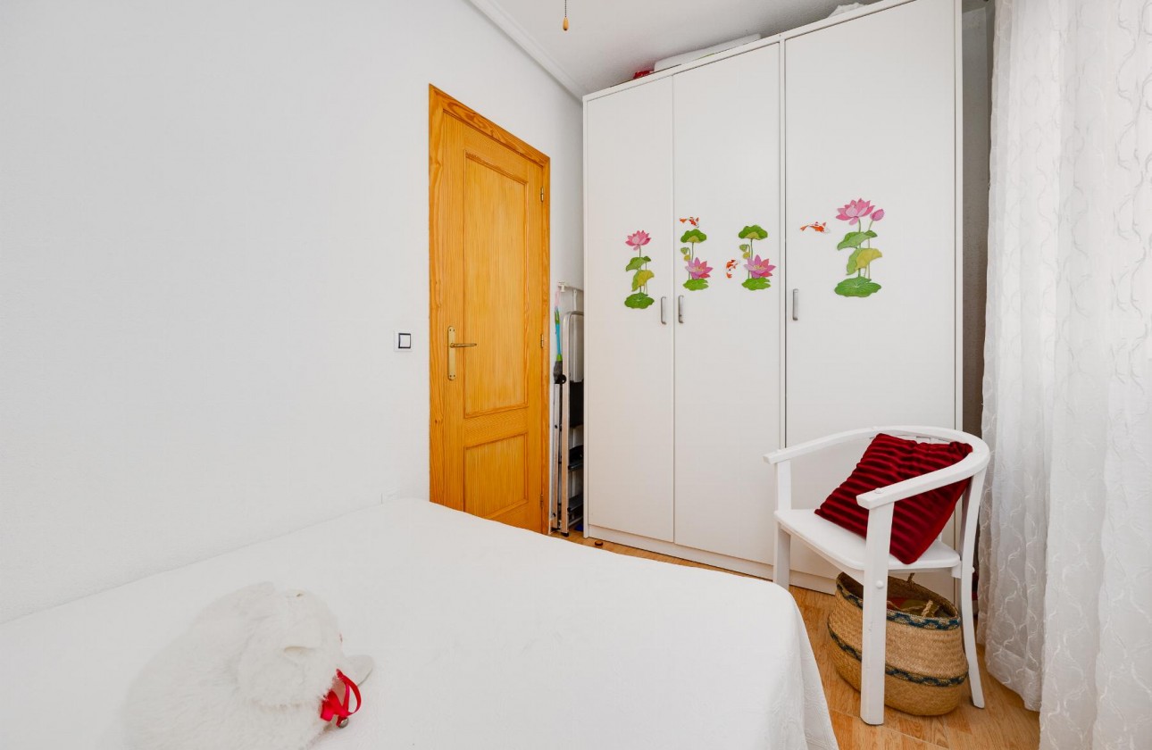 Resale - Apartment / flat - Torrevieja - Playa del Acequión