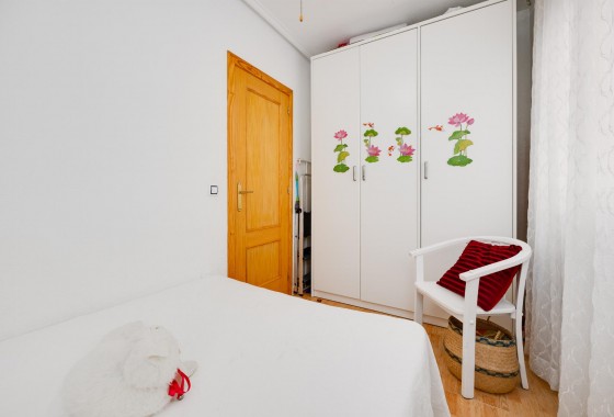 Resale - Apartment / flat - Torrevieja - Playa del Acequión