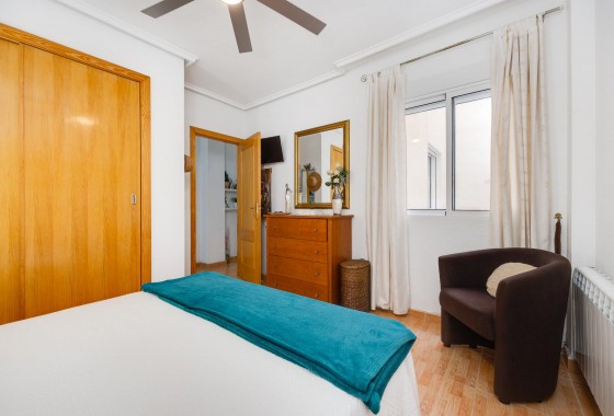 Resale - Apartment / flat - Torrevieja - Playa del Acequión