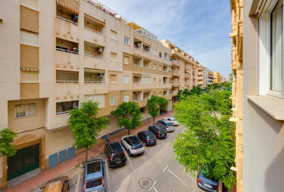 Resale - Apartment / flat - Torrevieja - Playa del Acequión