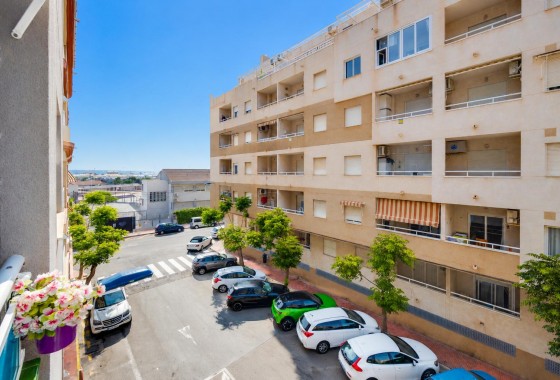 Resale - Apartment / flat - Torrevieja - Playa del Acequión