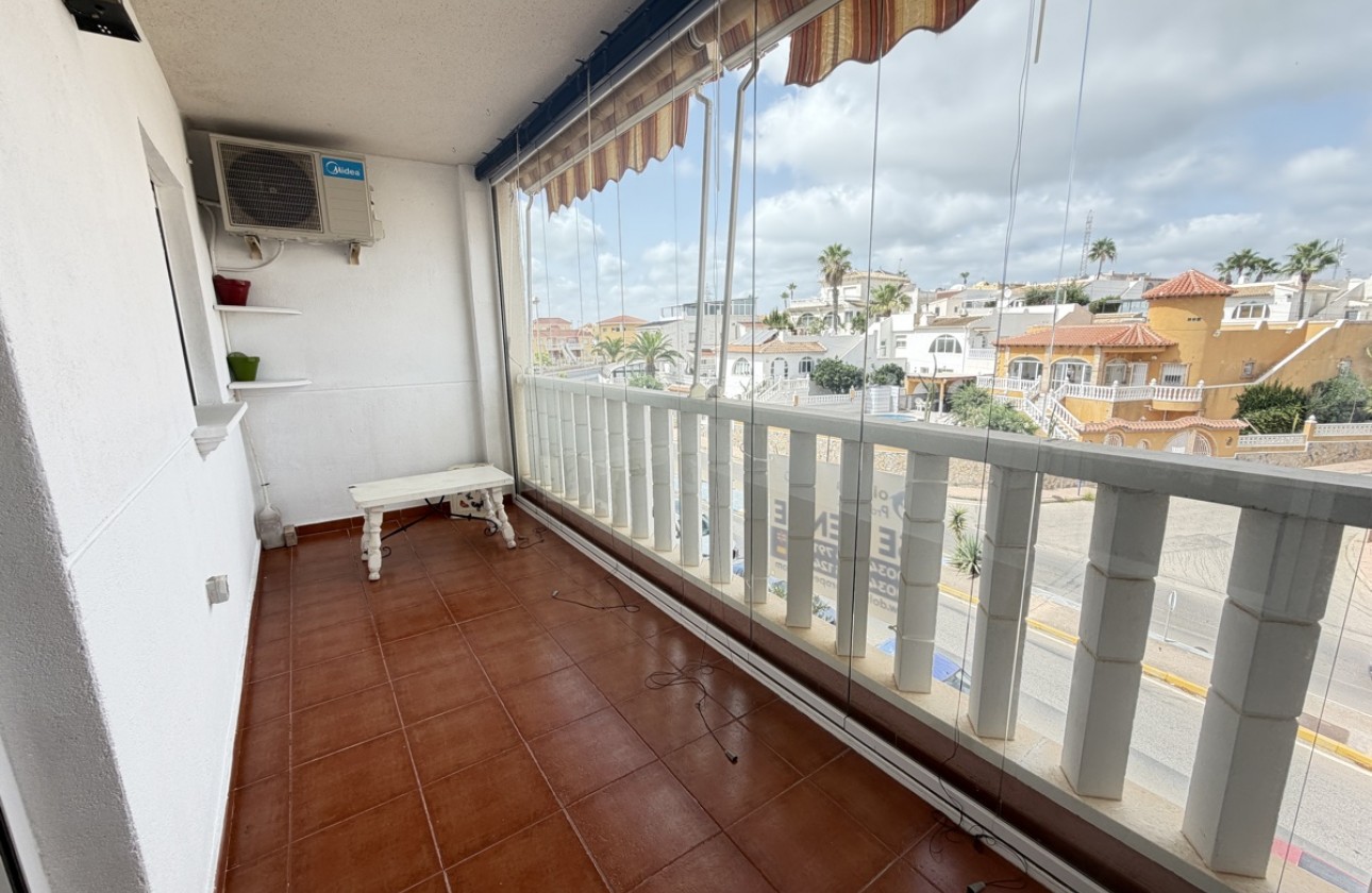 Resale - Apartment / flat - Villamartin