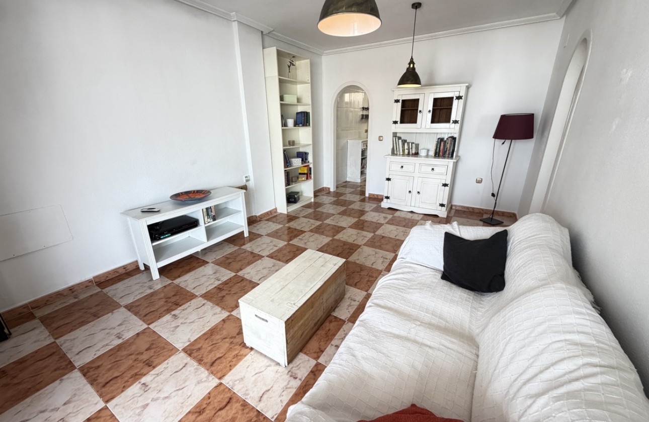 Resale - Apartment / flat - Villamartin